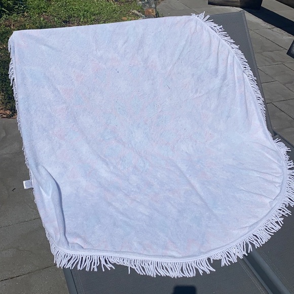 Distinctly Home Cotton Round Towel - Picture 5 of 8